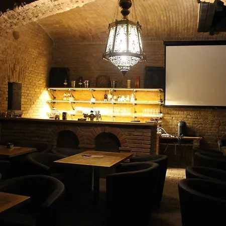 Cerny Kun 3* Louny