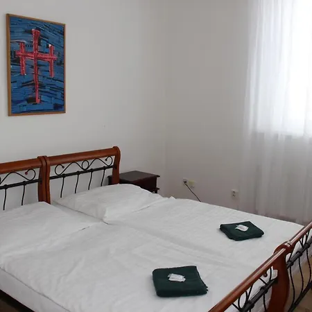 Cerny Kun Hotel 3*