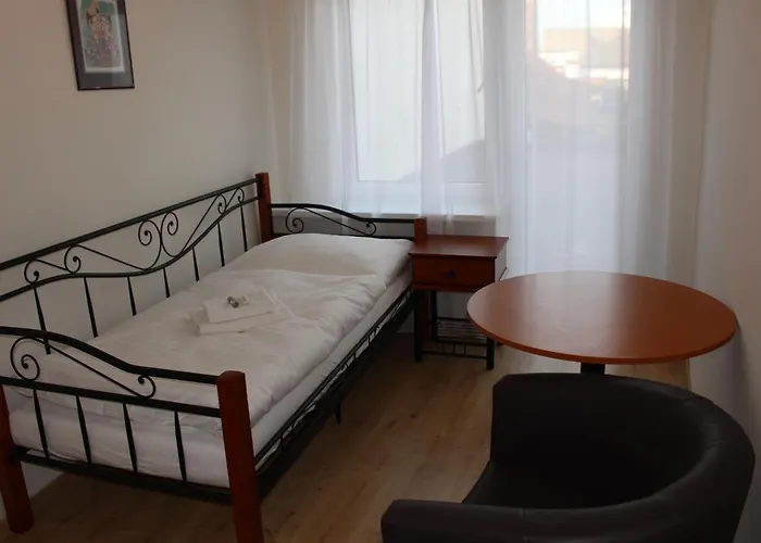 Cerny Kun 3* Louny