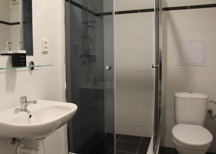 Cerny Kun 3* Louny