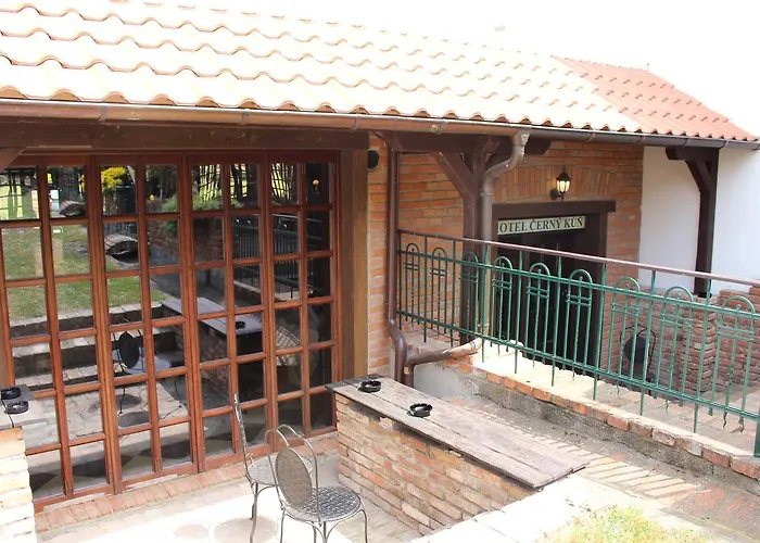 Cerny Kun Hotel