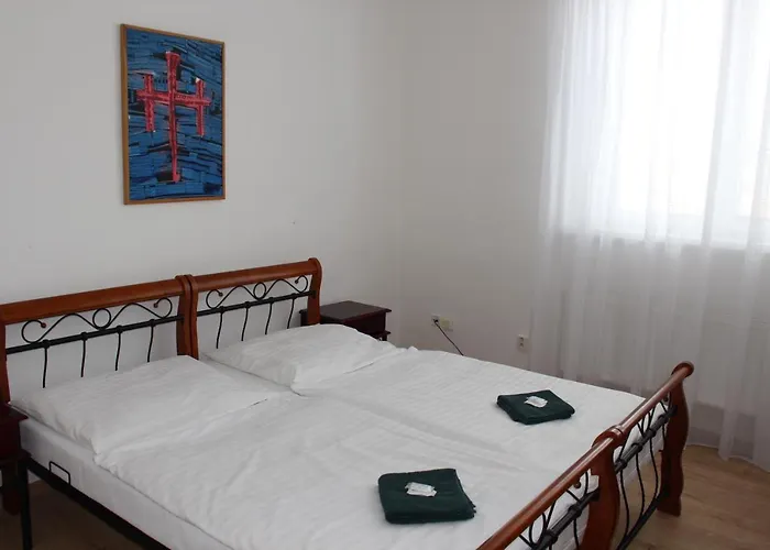 Cerny Kun Hotel 3*